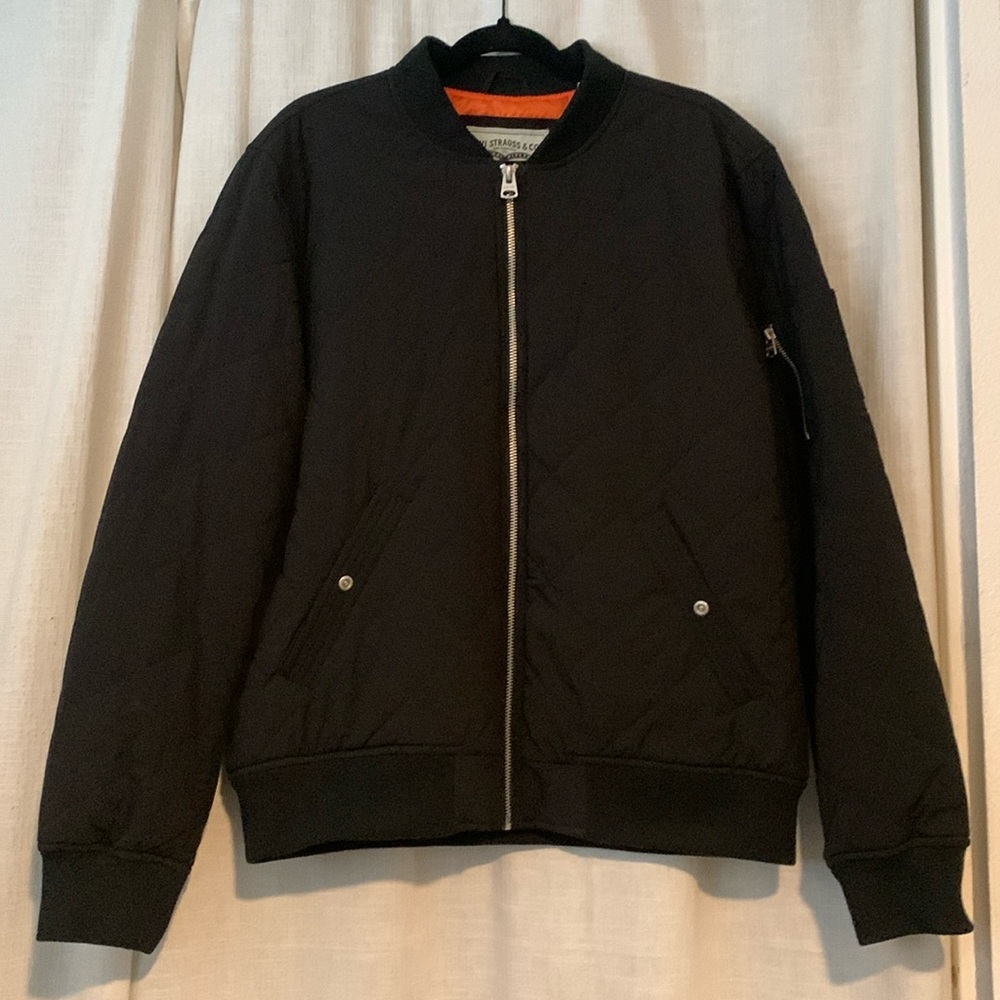 Levi Strauss & Co. Women’s Black Bomber jacket sz Lg